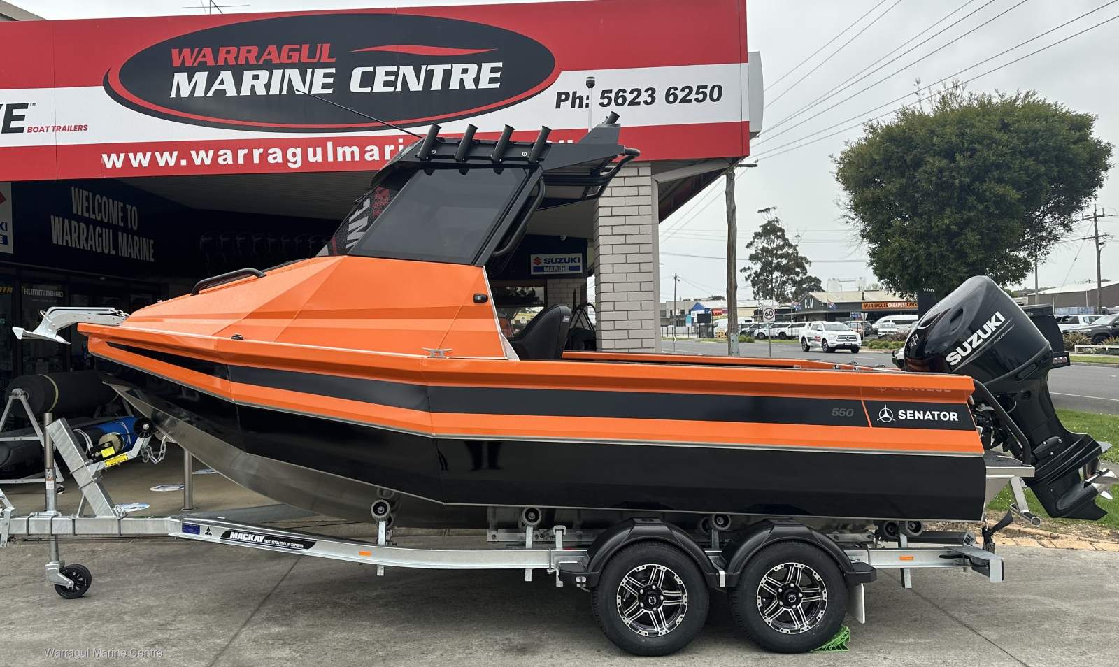 Senator 550HT Ex Demo | Suzuki 140hp 4-stroke | Mackay MLJ trailer